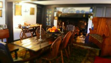 Desayuno continental gratuito y diario