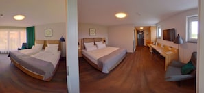 1 bedroom, premium bedding, in-room safe, desk