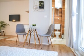 Studio | In-room dining