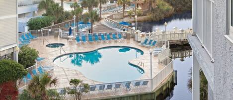 Piscina interna, piscina externa