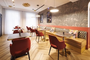 Daily buffet breakfast (EUR 17.5 per person)