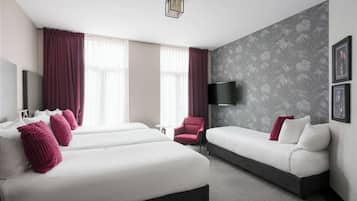 Quadruple Room | In-room safe, desk, blackout drapes, iron/ironing board