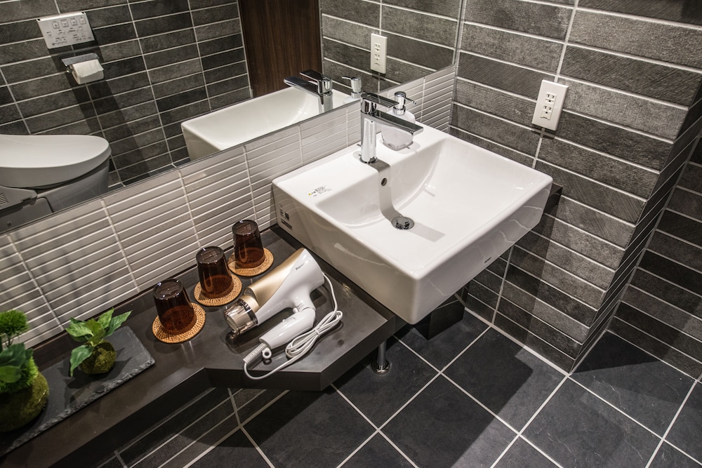 Hotel Crush on by null