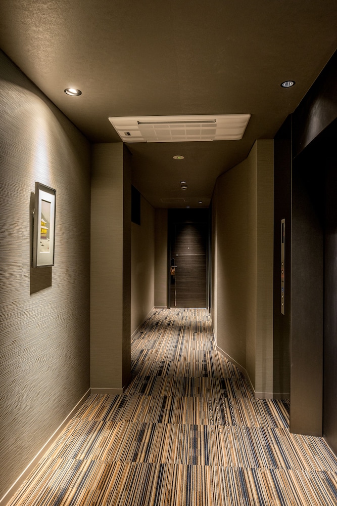 Hotel Crush on by null