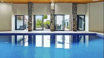 Piscine couverte, piscine chauffée
