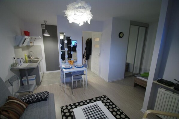 City Apartment (3) | Living area