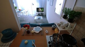 Unclassified image, 3 of 8, button - Alex Studio (Warsaw)