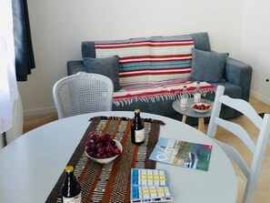 Interior - LE GITE, Gîte 4. Clos des Aigrettes, 30m from La Cotinière Port. (ST PIERRE D'OLERON)