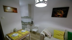Appartement Ville | Salle de séjour | Téléviseur