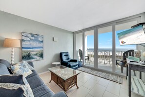 TV - Wonderful Beach Front Condo In Gulf Shores (Gulf Shores)