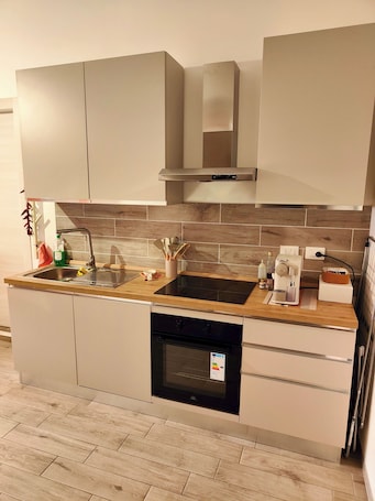 ์ํผ๋ฆฌ์ด ์ํํธ | ์ ์ฉ ์ฃผ๋ฐฉ | ์ ์๋ ์ธ์ง, ์ฟกํ, ์์คํ๋ ์ ๋ฉ์ด์ปค, ์ปคํผ/ํฐ ๋ฉ์ด์ปค