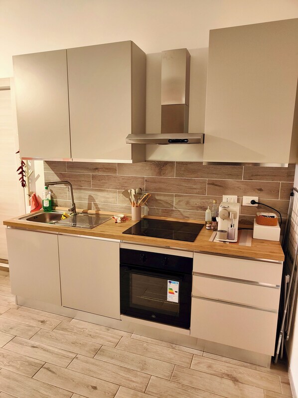 슈피리어 아파트 | 전용 주방 | 전자레인지, 쿡탑, 에스프레소 메이커, 커피/티 메이커