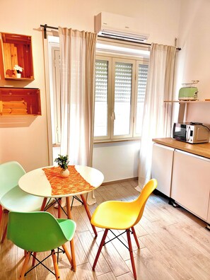 Apartamento superior | Sala de jantar