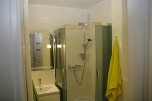 Business Apartment | Bathroom shower - Mars (Warsaw)