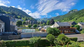 Individuelt dekorert, individuelt innredet og skrivebord