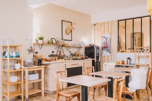 Daily buffet breakfast (EUR 11 per person)