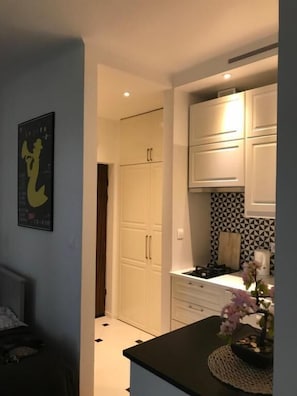 Iron/ironing board, free WiFi, bed sheets - Studio Old Town Bednarska (Warsaw)