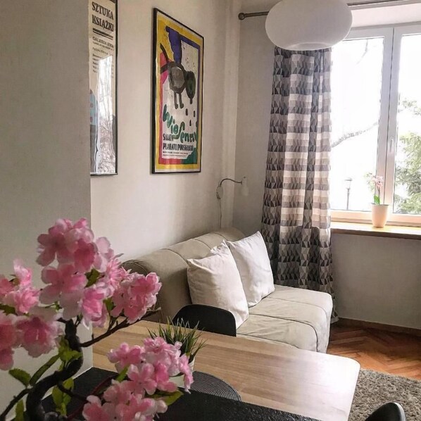 Suite estudio Confort | Sala de estar | Televisión