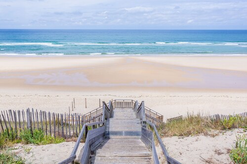 Acogedor apartamento que ofrece una ubicación excepcional - primera línea de mar - piscina