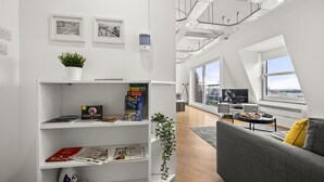 Panoramic Studio | Living area | Flat-screen TV - Stay In Cardiff Crichton House (Cardiff)