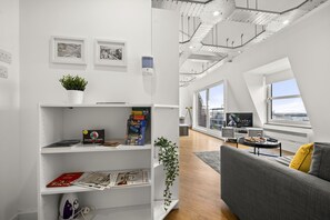 Studio – panorama | Oppholdsområde | Flatskjerm-TV