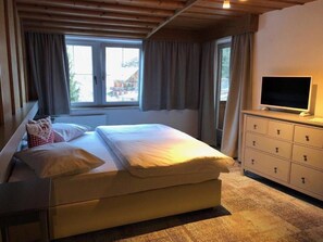 Habitació doble Comfort | Escriptori, planxa i posts de planxar i bressols gratuïts 