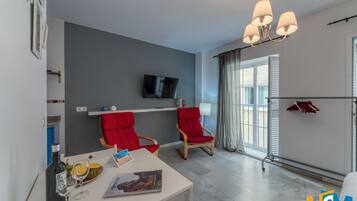 Comfort Studio, Terrace | Premium bedding, down comforters, iron/ironing board, free WiFi