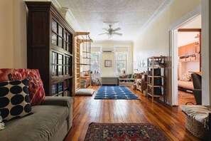 TV, DVD player, books, video library