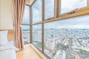 Appartement Présidentiel, 3 chambres, balcon, vue ville | Literie de qualité supérieure, couette en duvet d'oie, surmatelas