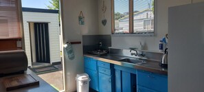 Fridge, microwave, oven, cookware/dishes/utensils