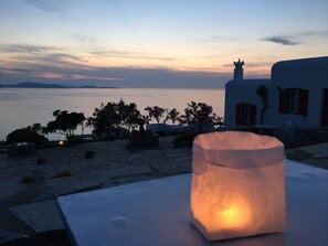 Property grounds - Romantic apartment for 2 with sea and sunset view near Ornos beach  (Mykonos)