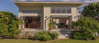 Golfers and Beach Lovers Dream - Matarangi House