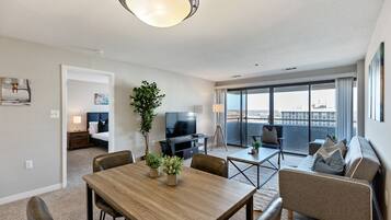 Apartamento superior, 1 habitación | 2 dormitorios, decoración individual, mobiliario individual