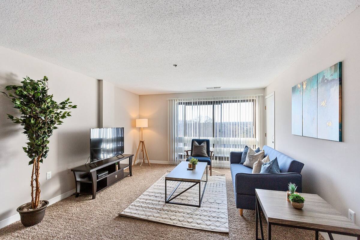 Signature Suite, 2 Bedrooms | WiFi (free), individually decorated, individually furnished