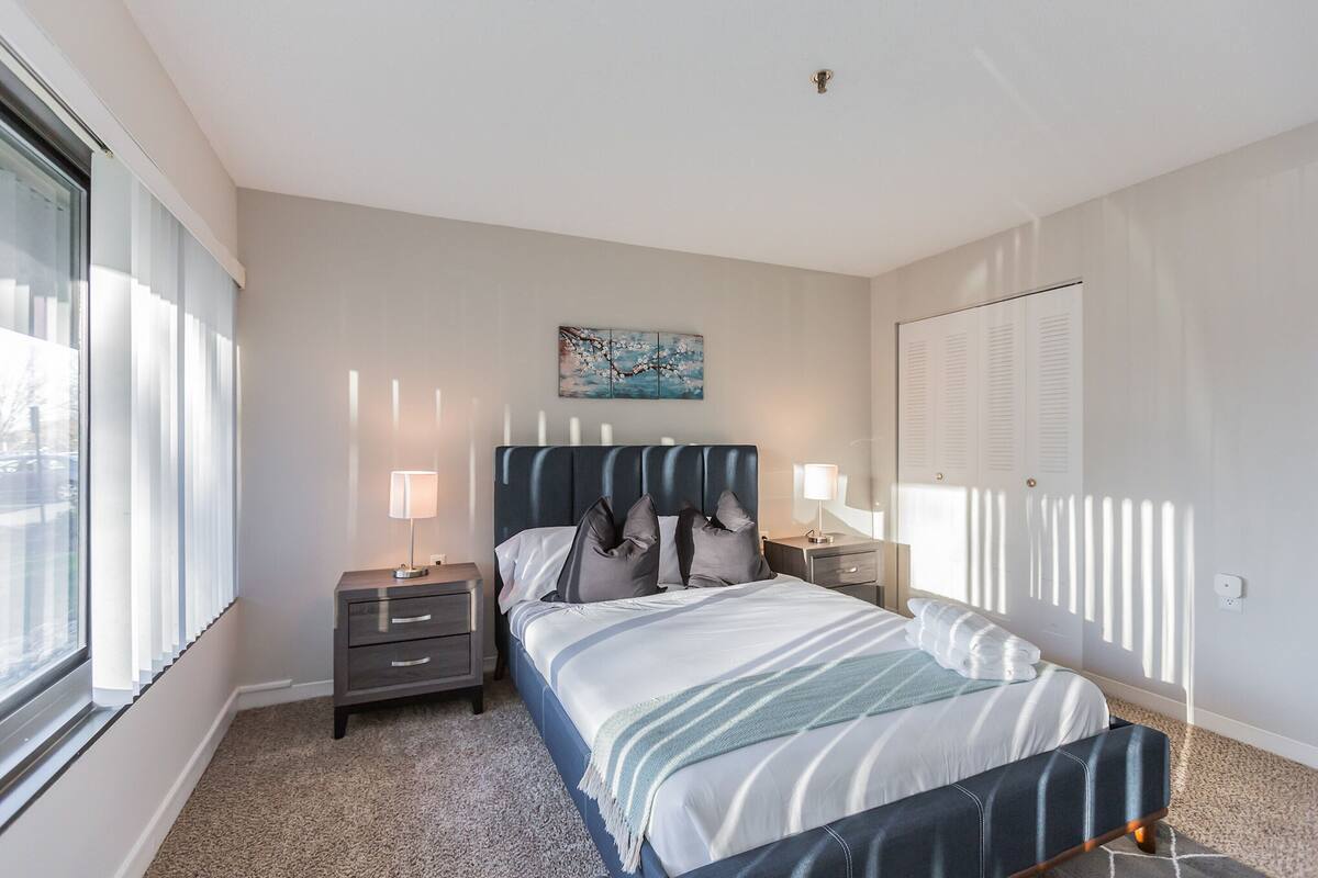 Luxury Suite, 2 Bedrooms | WiFi (free), individually decorated, individually furnished