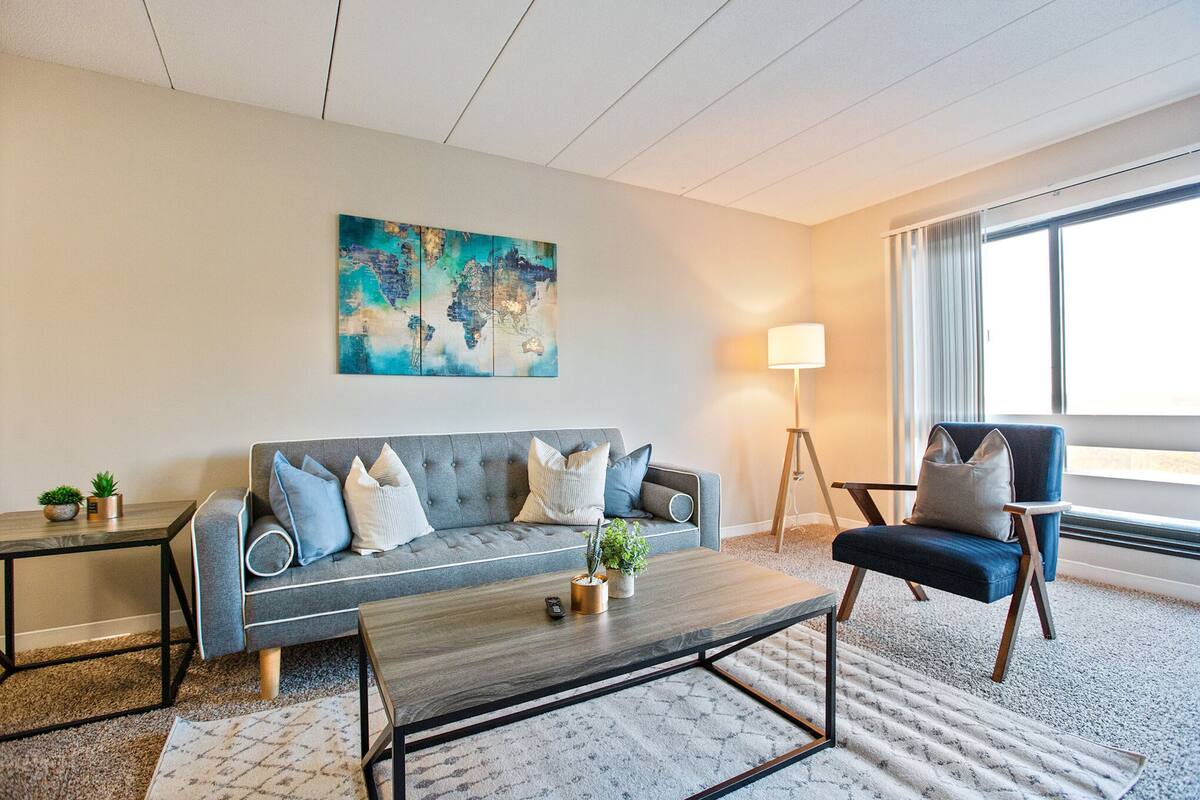 Elite Condo, 1 Bedroom | WiFi (free), individually decorated, individually furnished