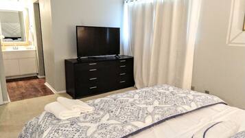 3 bedrooms, iron/ironing board, free WiFi, bed sheets