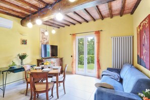 Villa, 2 Bedrooms, Sea View | Living area | Flat-screen TV - Villette San Martino (Portoferraio)