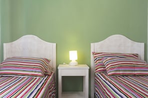 Apartment, 2 Bedrooms (GINEPRO) | Cribs/infant beds, free WiFi - Appartamenti Il Micio (Campo nell'Elba)