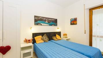 Apartment, 4 Bedrooms | Cribs/infant beds, free WiFi