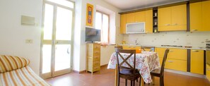 Apartment, 2 Bedrooms (LE PRIMULE) | Living area