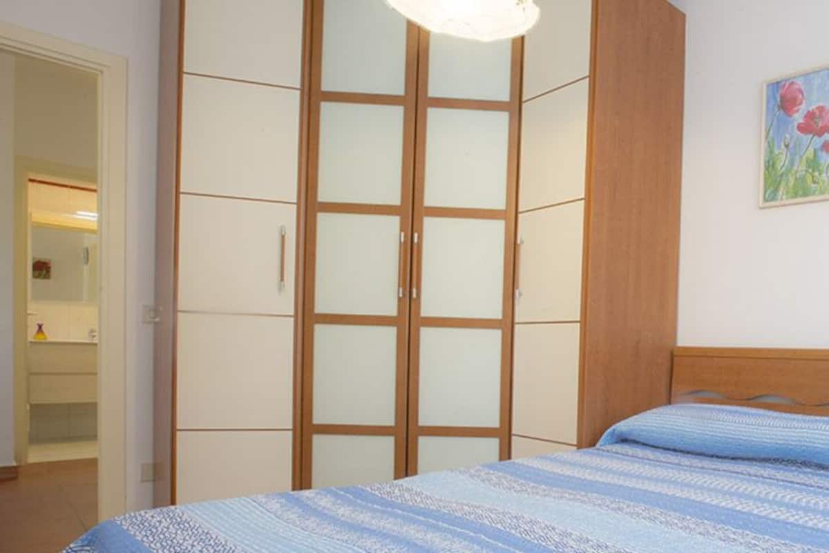 1 bedroom, cots/infant beds, free WiFi