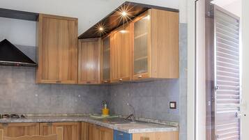 Apartment, 2 Bedrooms (GAVI) | Private kitchenette