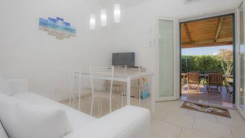 Apartment, 2 Bedrooms (1) | Living area