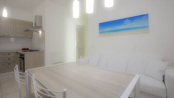 Apartment, 2 Bedrooms (1) | In-room dining