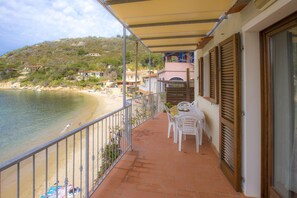 Apartment, 2 Bedrooms (La Gabbiana) | Balcony - Appartamento La Gabbiana (Portoferraio)