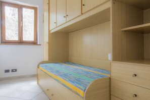 Apartment, 2 Schlafzimmer (La Gabbiana) | 2 Schlafzimmer, Babybetten, kostenloses WLAN