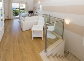 Apartment, 2 Bedrooms (2) | Living area