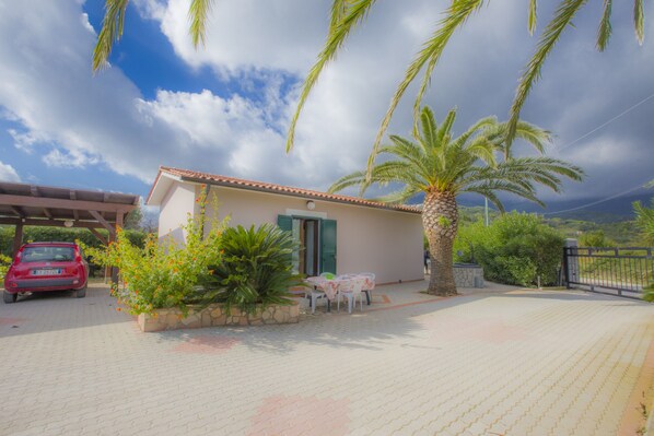 บริเวณภายนอก