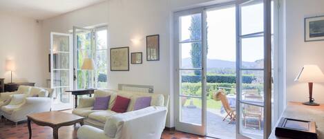 Appartement, 4 chambres | Salle de séjour